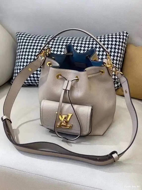 Firstbag LOUIS BUCKET VUITTON LOCKME 0531